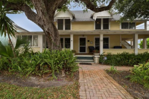 Vintage Coastal Retreat 2br Home Near Flagler Ave Beach